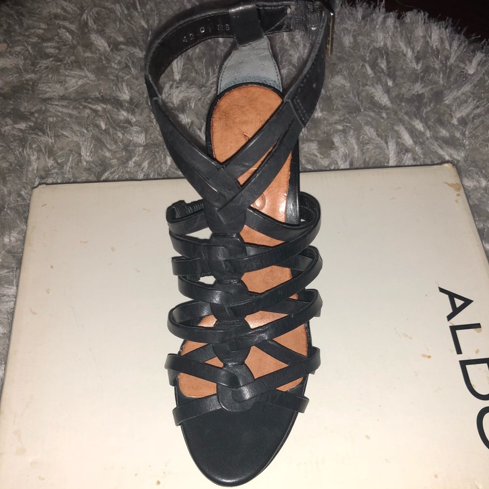 Aldo - Picture 6 of 8